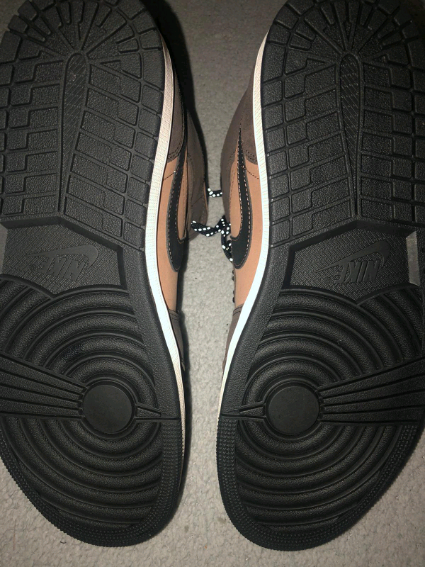 stock jordan 1 mocha